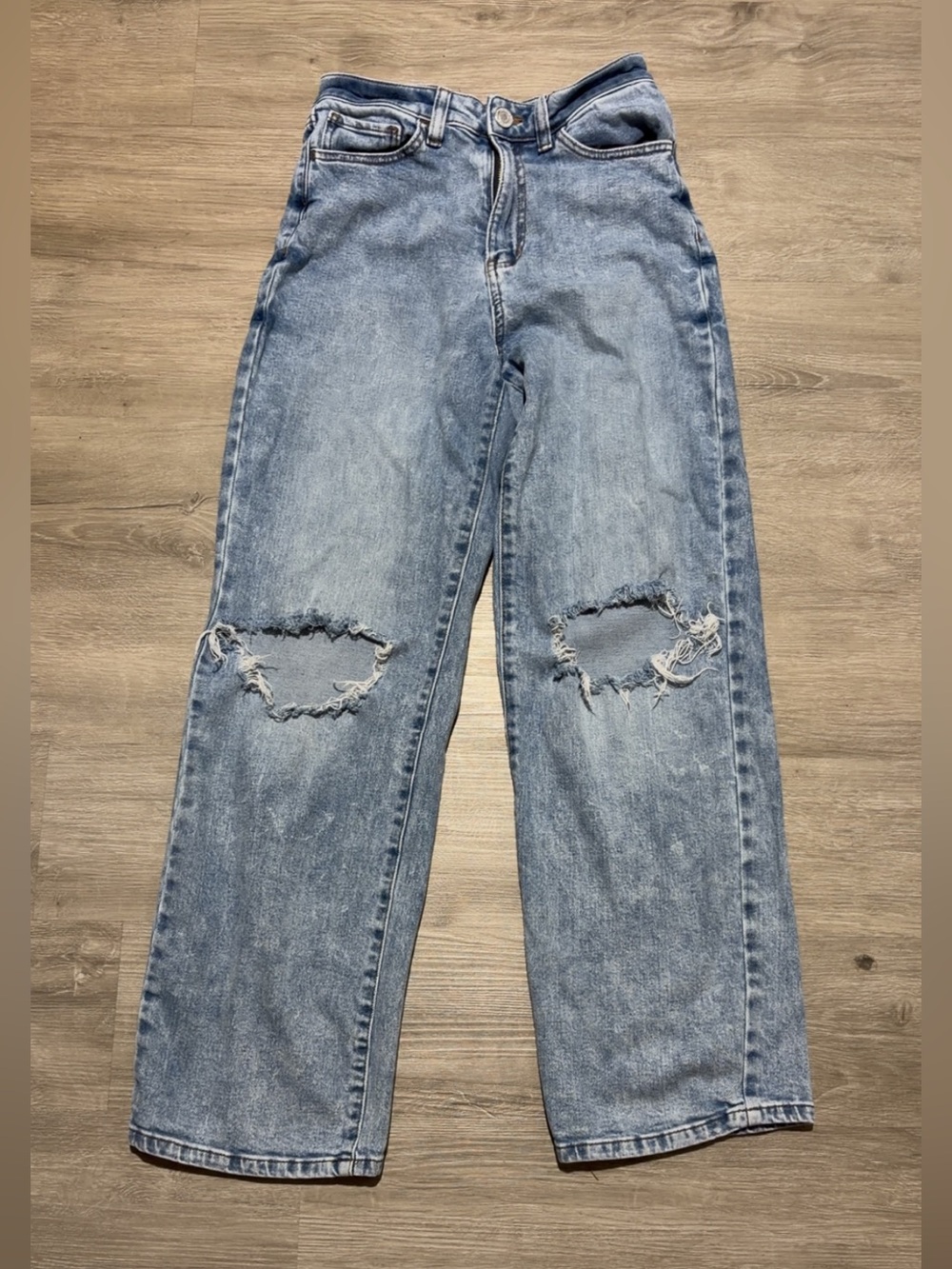 SO Women's Light Blue Wide Leg Distressed Jeans Size 5/27